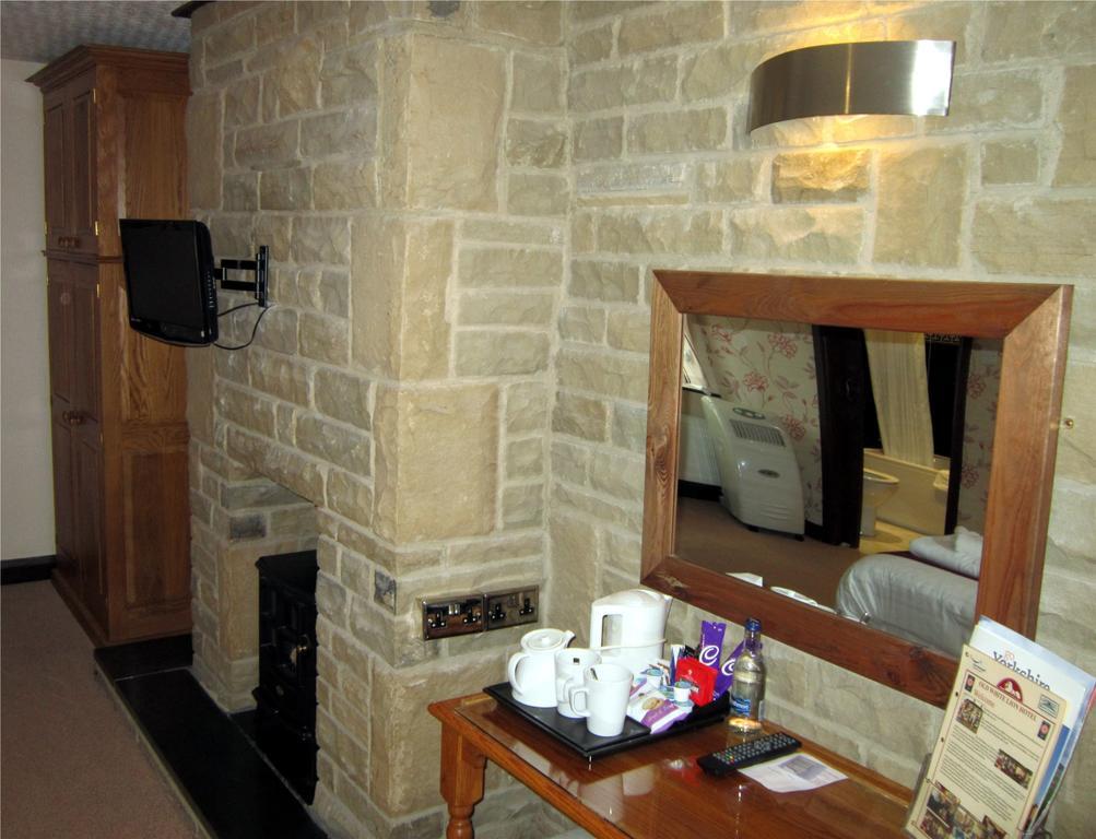 The Old White Lion Hotel Haworth Room photo